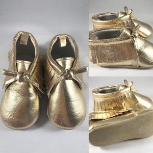 Old Navy baby girl gold moccasins